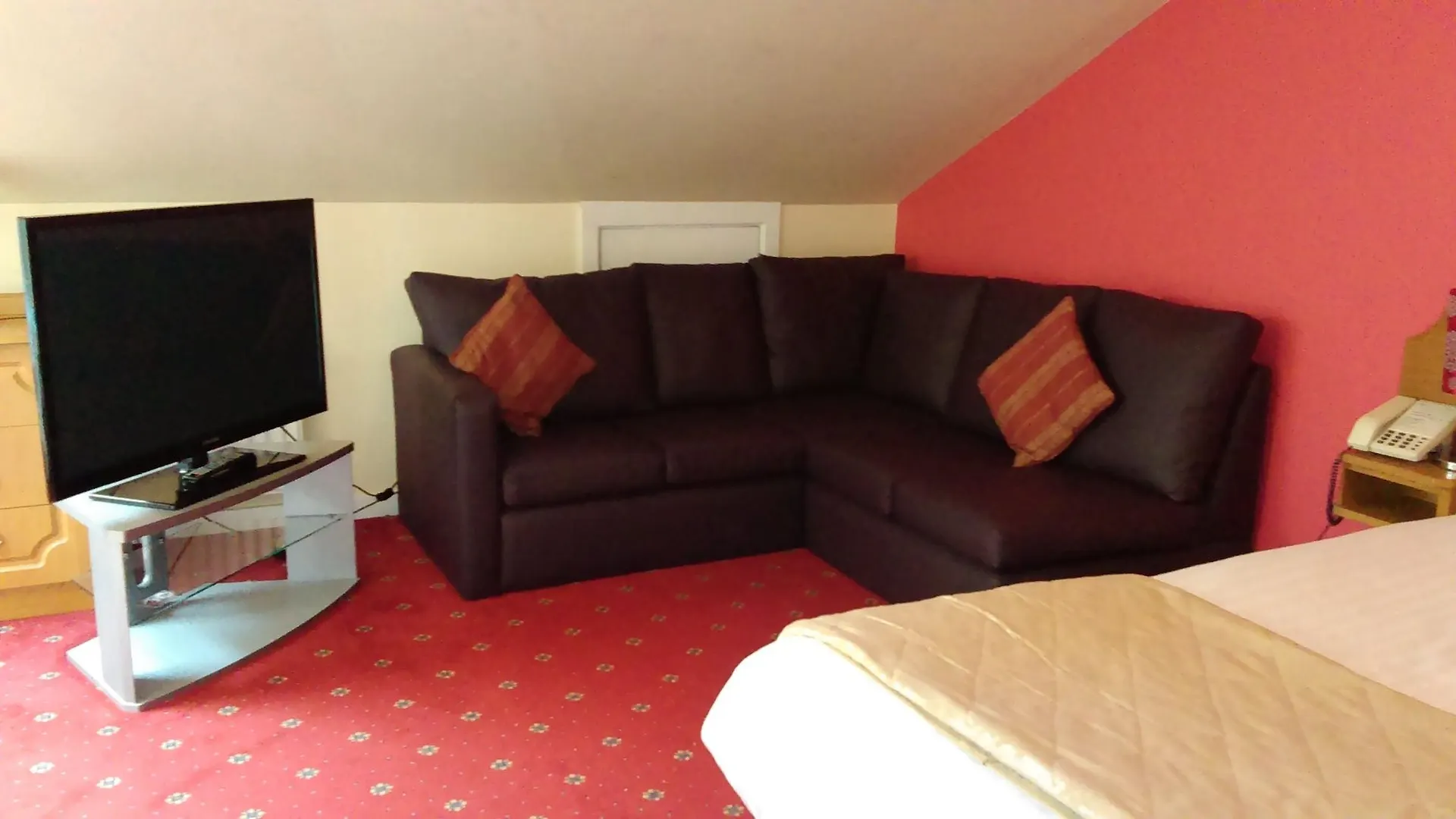 Corn Mill Lodge Hotel Leeds  3*, Leeds (West Yorkshire)