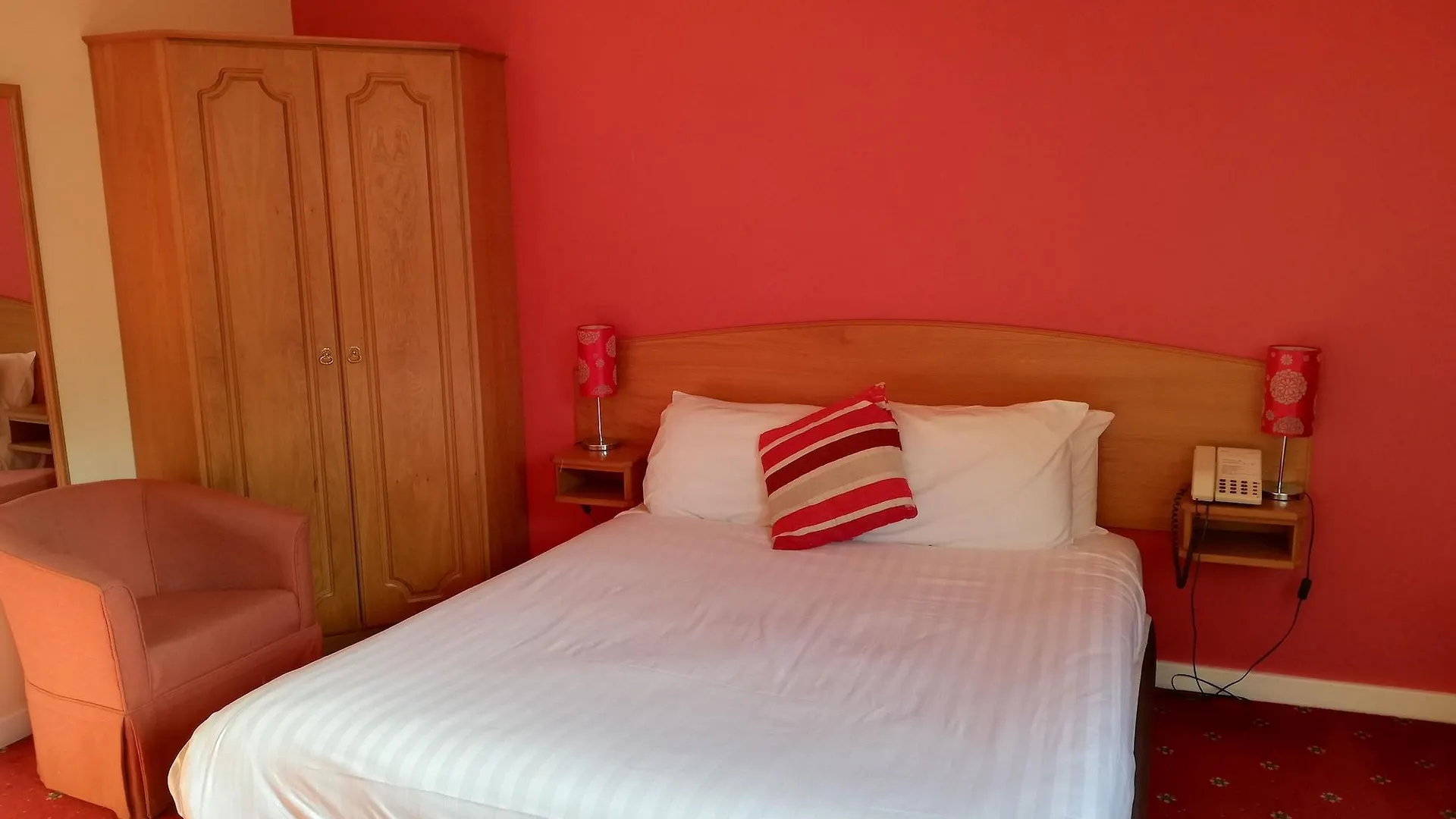 ***  Corn Mill Lodge Hotel Leeds  United Kingdom