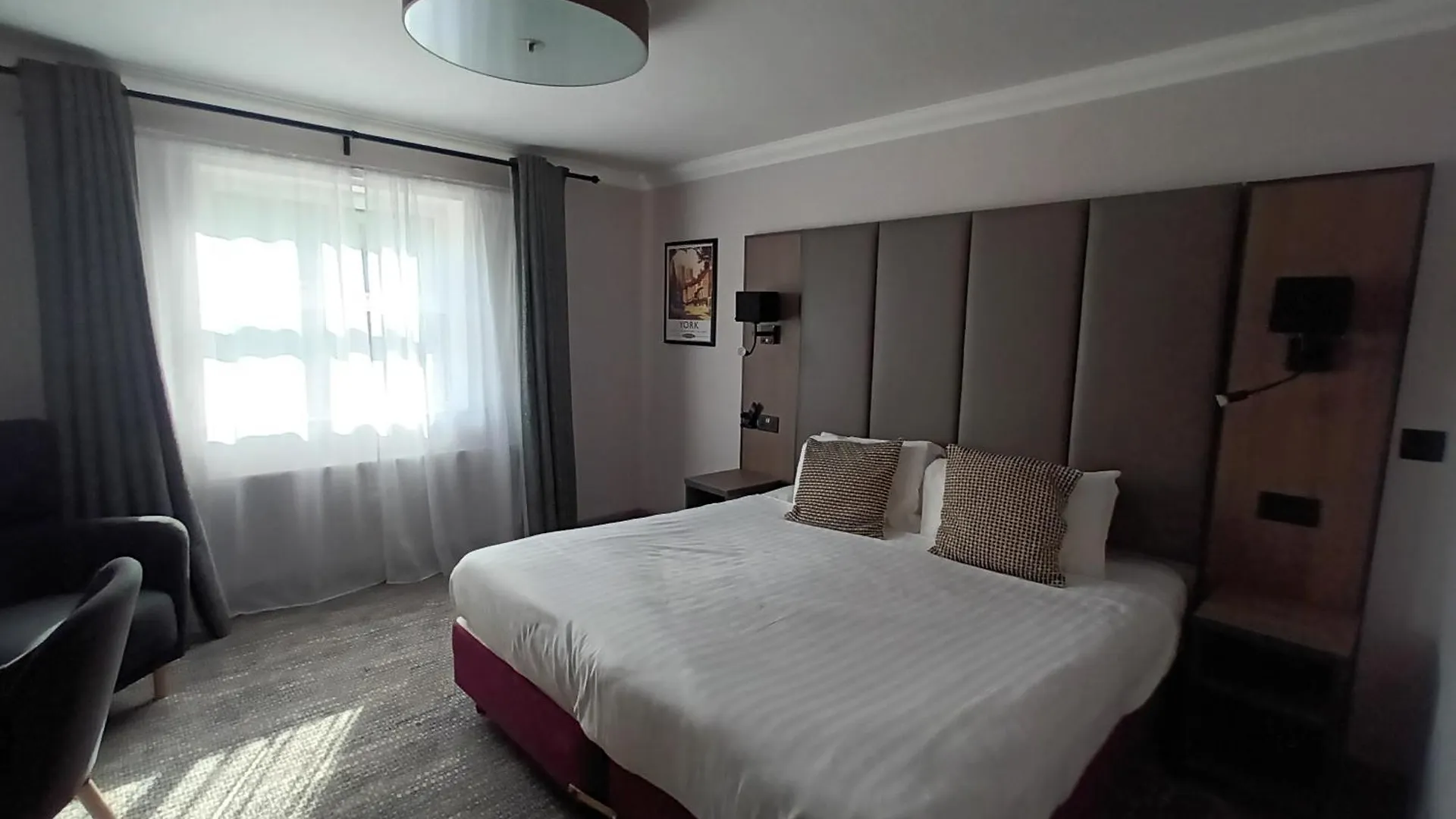 Corn Mill Lodge Hotel Leeds  Leeds (West Yorkshire)