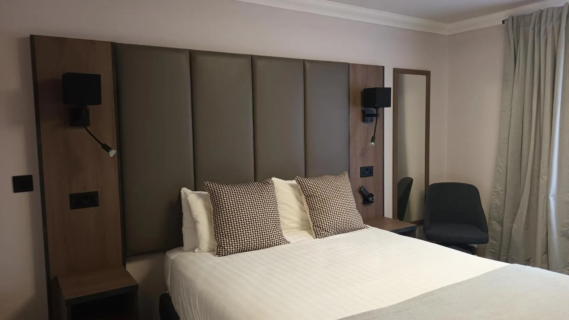 Corn Mill Lodge Hotel Leeds